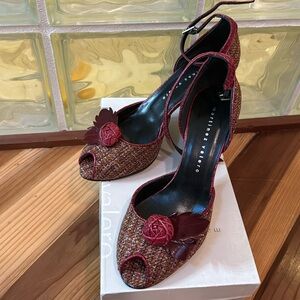 Gorgeous red tweed Martinez Valero heels